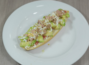 Tostada aguacate Café Lira III